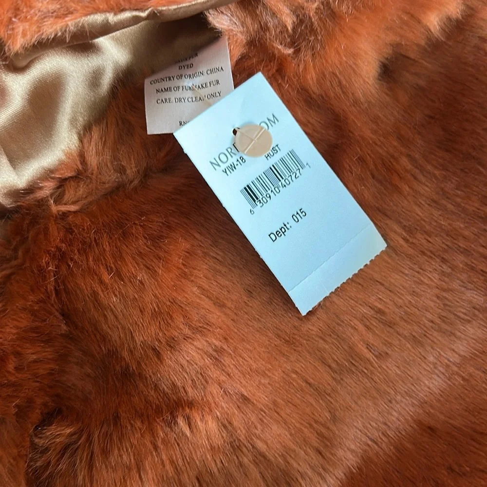 NWT La Fiorentina Burnt Orange Scarf Plush Wrap